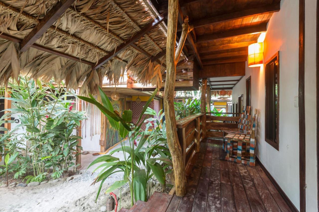 Playa 506 Beachfront Hostel Puerto Viejo de Talamanca Eksteriør bilde